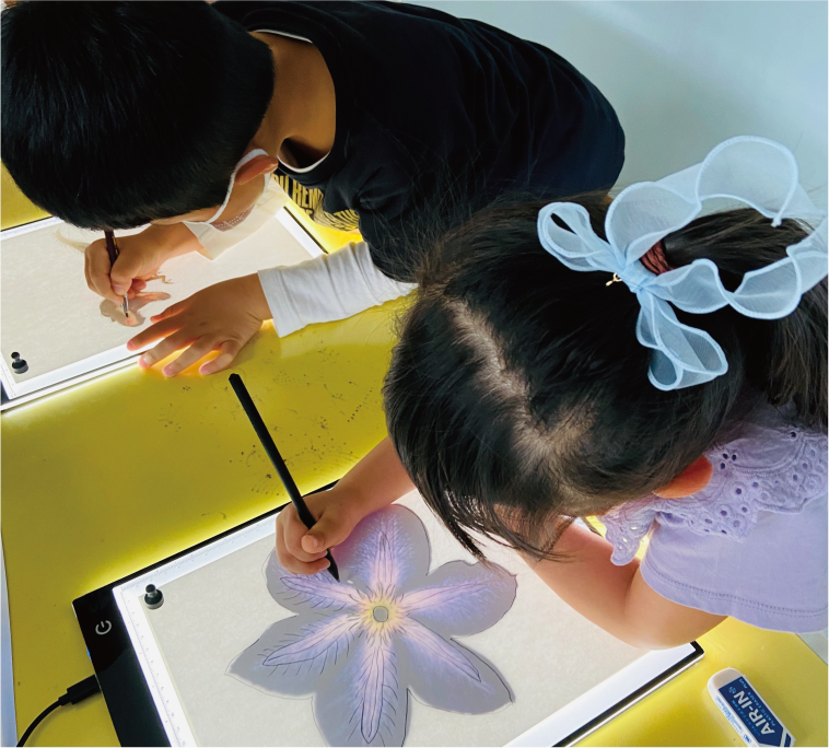 線画デザイン教室風景